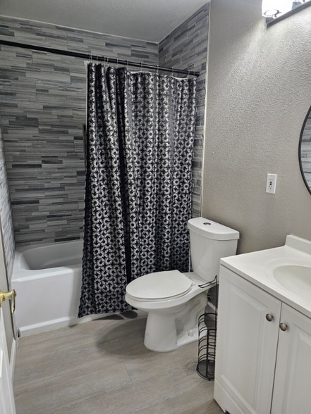 Building Photo - 8620 W Wigwam Ave