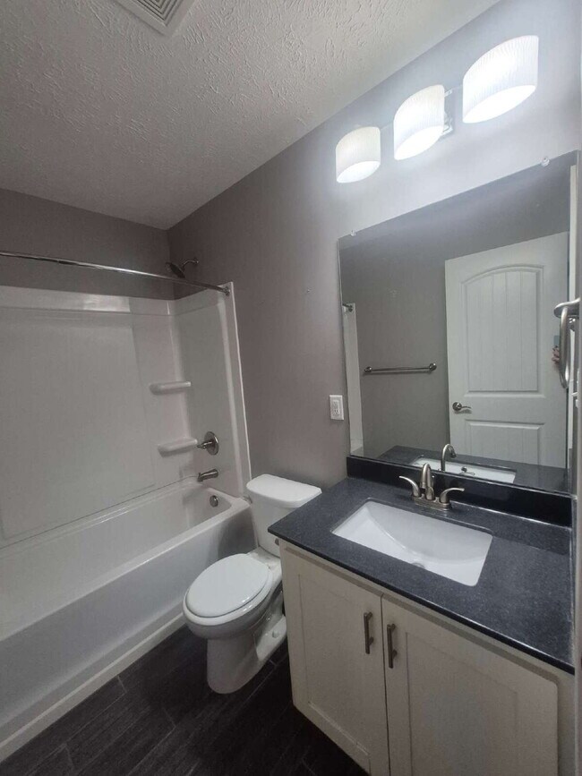 Building Photo - 1351 Freedom Dr