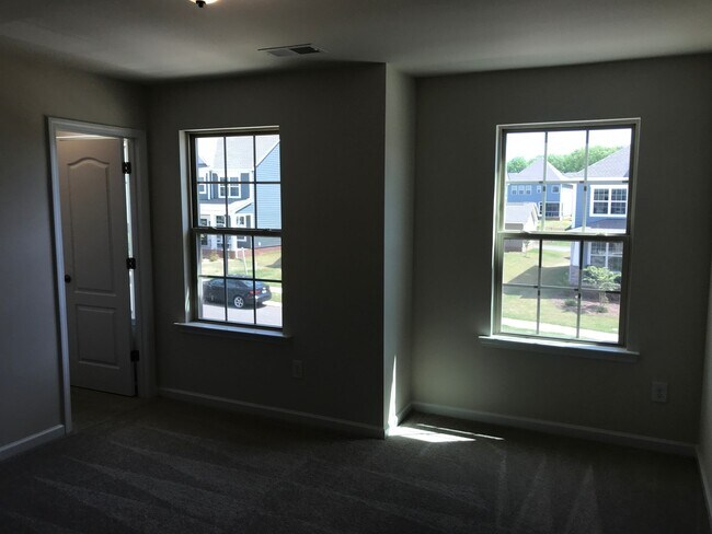 Building Photo - 1037 Bannister Rd