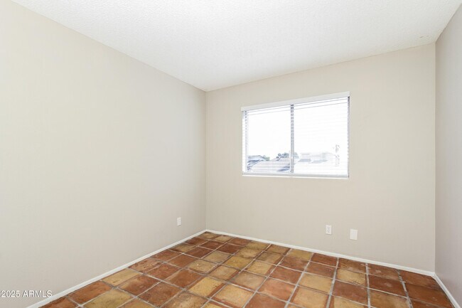 Building Photo - 11345 N 82nd Dr