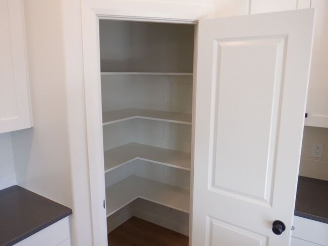 Building Photo - 3 Bed - 2.5 Bath, Newer Construction, Larg...
