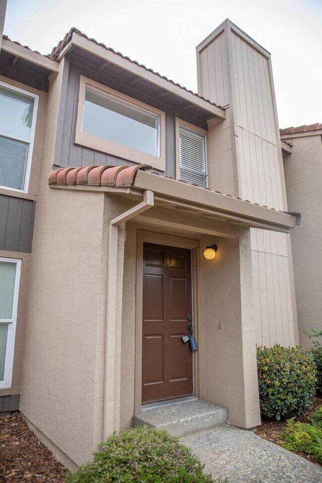North Modesto 2 Bedroom Townhome located i... 4077 Dale Rd Modesto CA