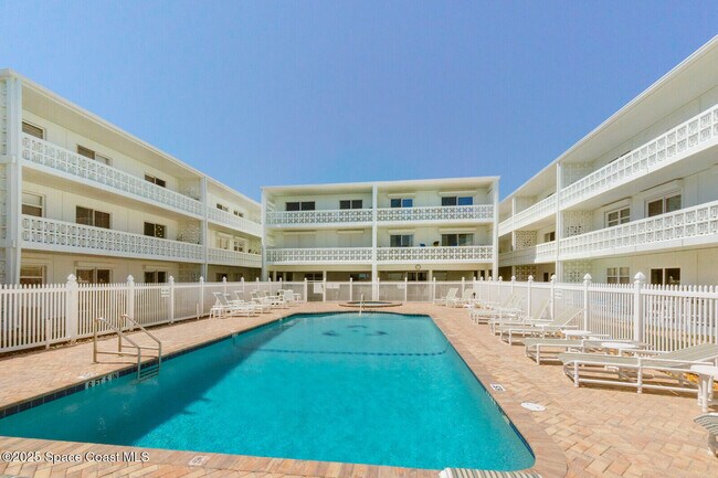 Building Photo - 4800 Ocean Beach Blvd