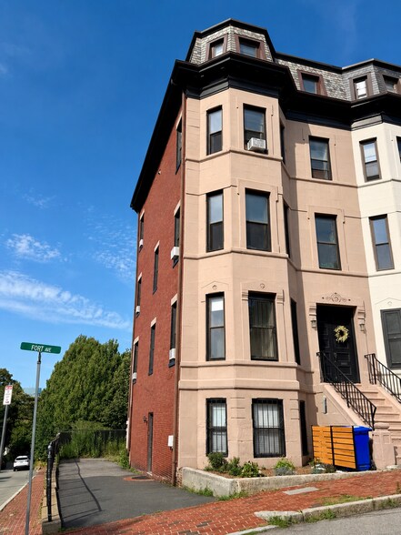 Building Photo - 31 Fort Ave