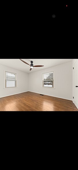Building Photo - 810 Shady Ln