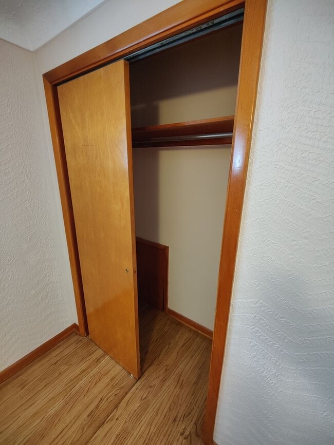 Building Photo - *Well-Maintained & Spacious 3BD/1.5BA Single Family Home Available in Baldwin*