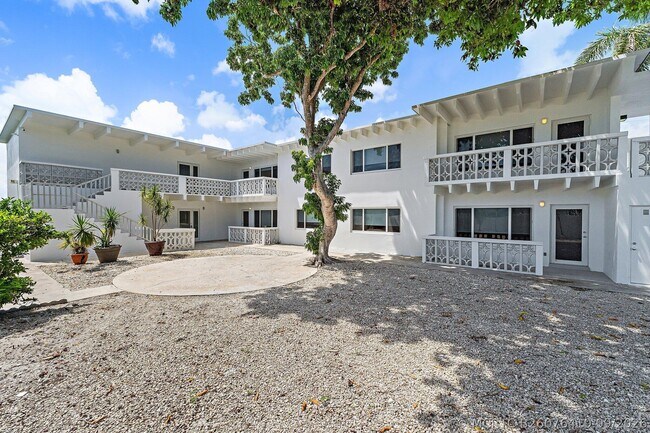 Building Photo - 624 Southwind Cir