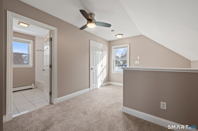 Building Photo - 246 S Orchard St