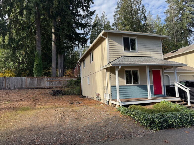 Building Photo - 1110 Irving St SW