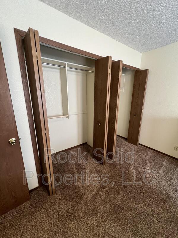 Building Photo - 3305 Frontier St