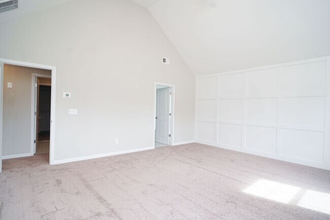 Building Photo - Beautiful 5 / 3 home in John's Landing!  Ask about our 2-year lease promotion!