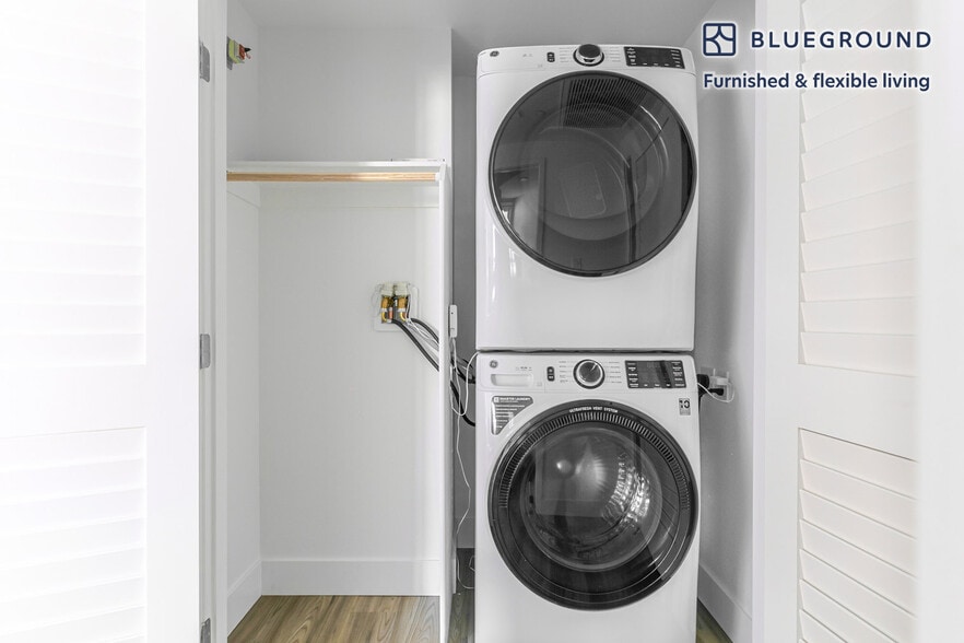 Building Photo - 85 Cleaveland Rd