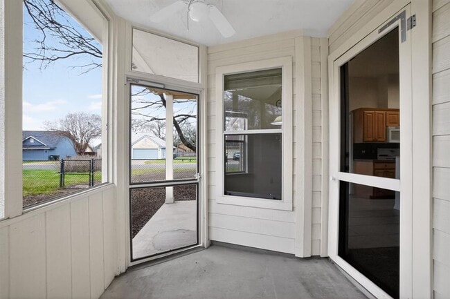 Building Photo - 3001 Parker Dr