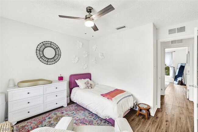 Building Photo - 534 Leawood Cir