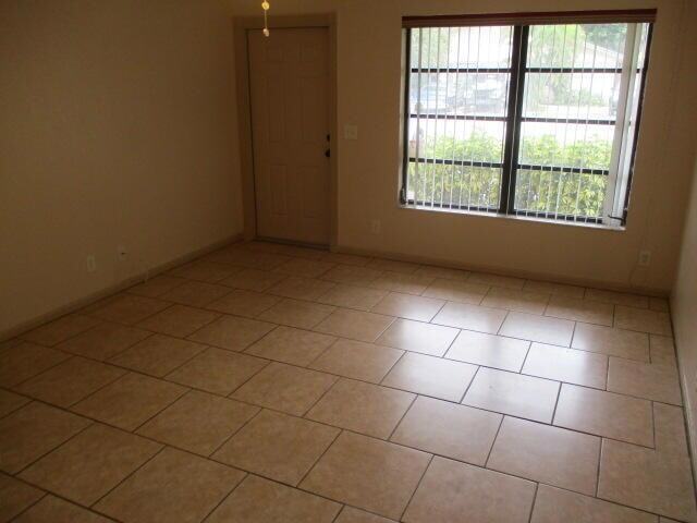 Building Photo - 9077 E Highland Pines Dr