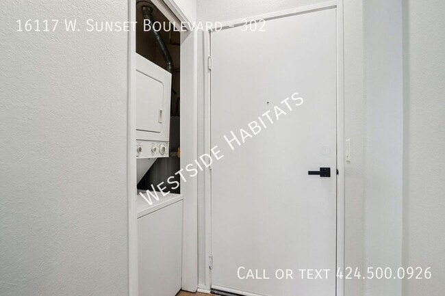 Building Photo - 16117 W Sunset Blvd