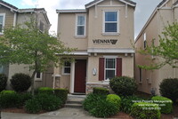 Building Photo - Great townhouse in Riverdale North!