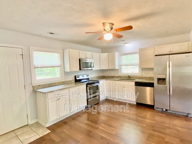 Building Photo - 5187 Oak Creek Cir