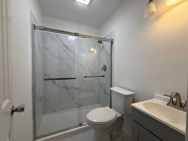 Building Photo - Wilmore Bungalow For Rent