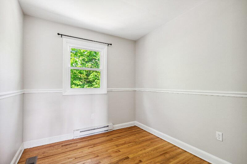 Building Photo - 119 W Orndorff Dr