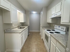 Building Photo - 5322 Brookhollow Dr