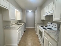 Building Photo - 5322 Brookhollow Dr