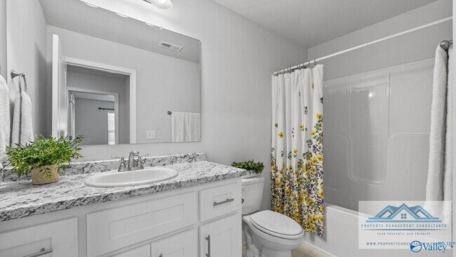 Building Photo - 146 Abercorn Dr