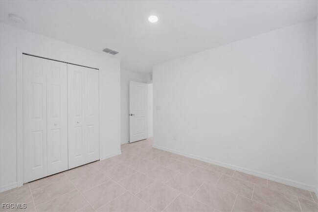 Building Photo - 4138 E Gator Cir