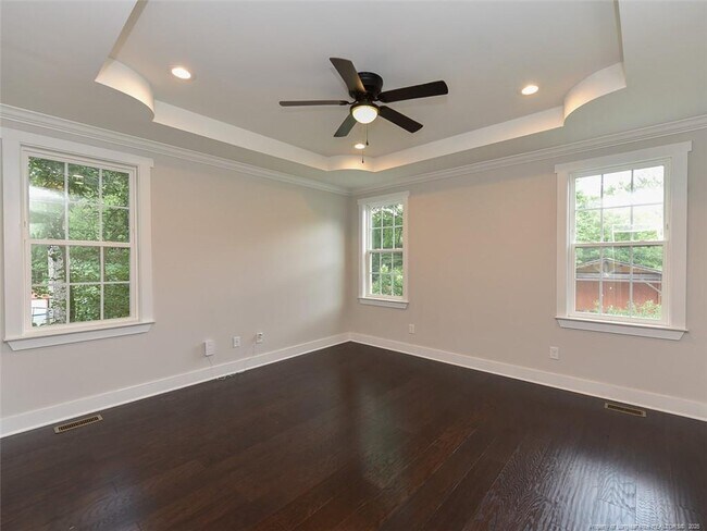 Building Photo - 723 Lindley Dr