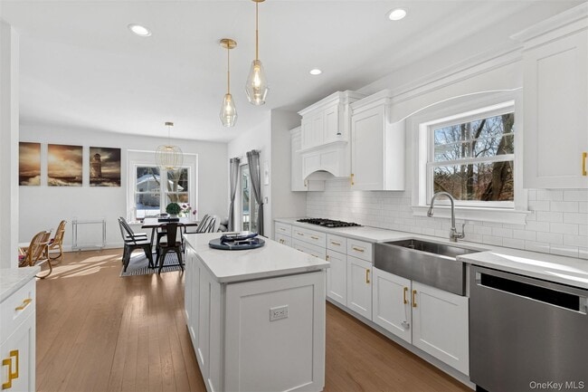 Building Photo - 1510 Maple Ln