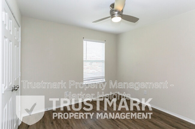 Building Photo - 1321 Cozy Creek Dr