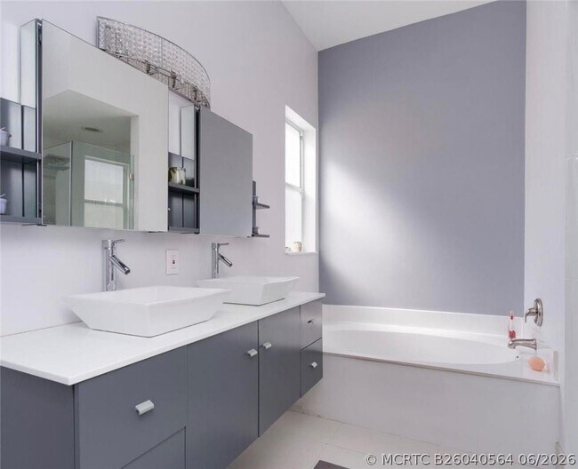 Building Photo - 14272 NW 18th Ct