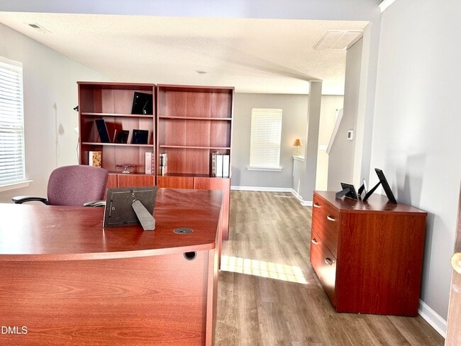 Building Photo - 316 Valley Glen Dr