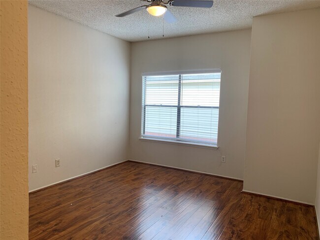 Building Photo - 2710 Grants Lake Blvd