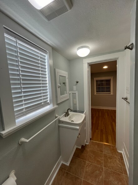 Building Photo - 1729 3rd St