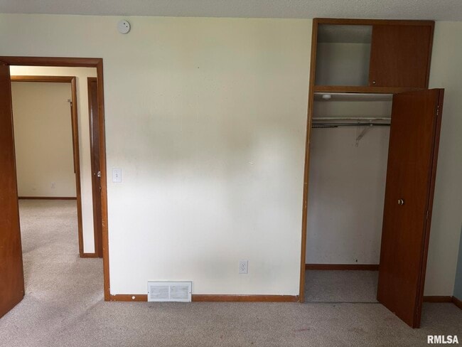 Building Photo - 2107 Tanglefoot Ln