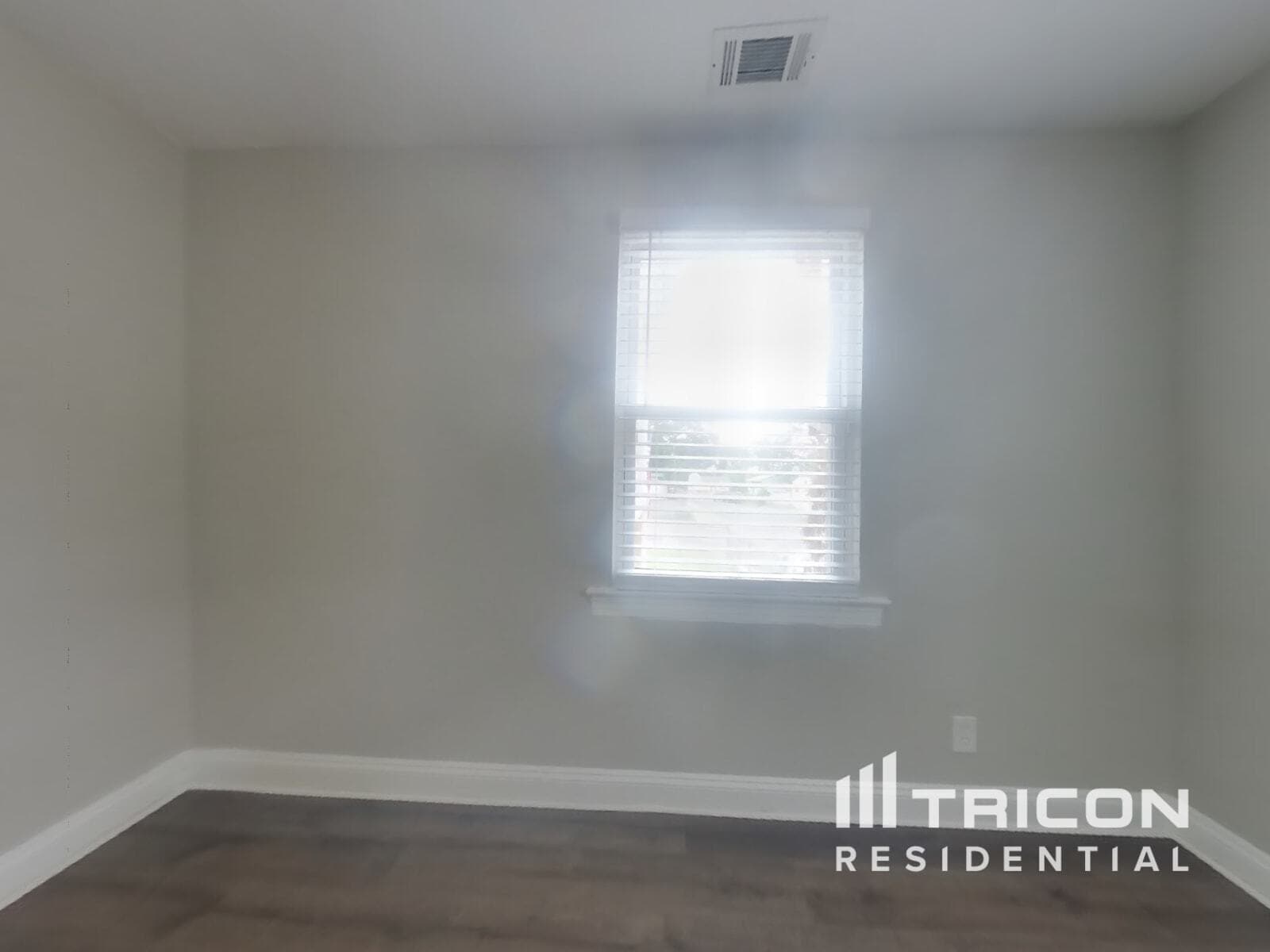 Building Photo - 3300 Maygreen Ave