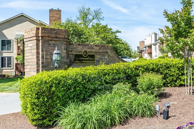 Building Photo - 5918 Stone Brook Dr