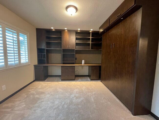Building Photo - 17761 Quintana Ln