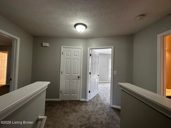 Building Photo - 402 Clare Ln