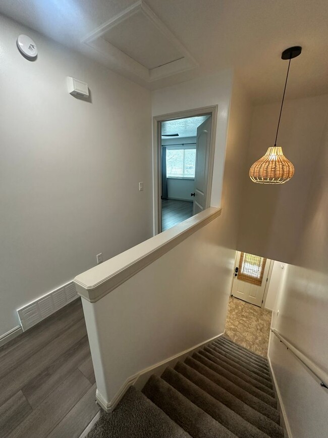 Building Photo - 3 Bed | 2.5 Bath Home in South Weber – Ready for Move-In!