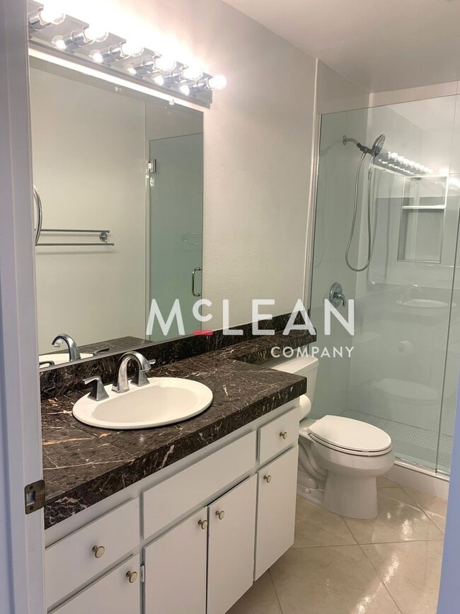 Building Photo - Gorgeous Home in Beautiful Community with ...