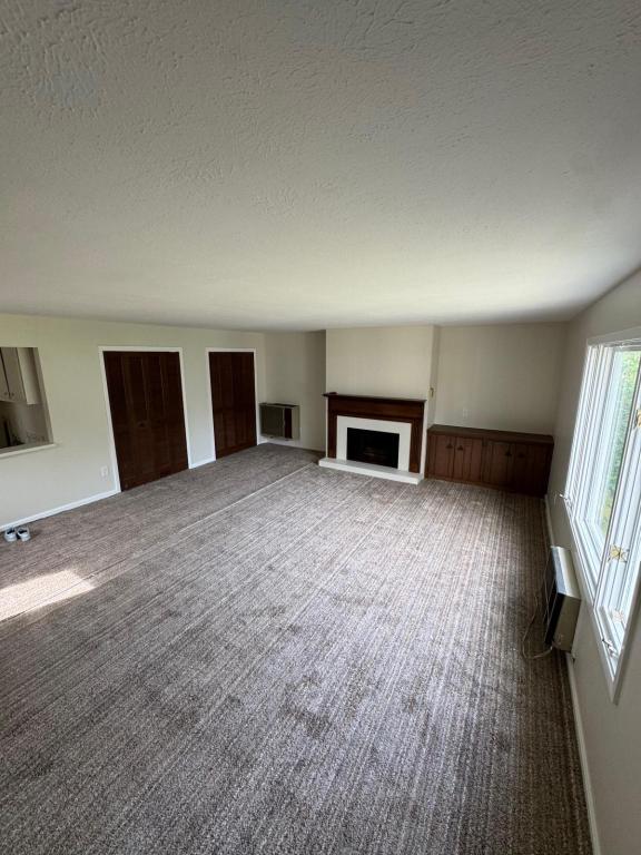 Building Photo - 373 E 232nd St