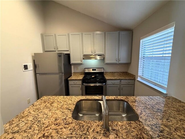 Building Photo - 1921 Cheatham Woods Dr SW