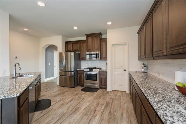 Building Photo - 205 Oakcrest Dr