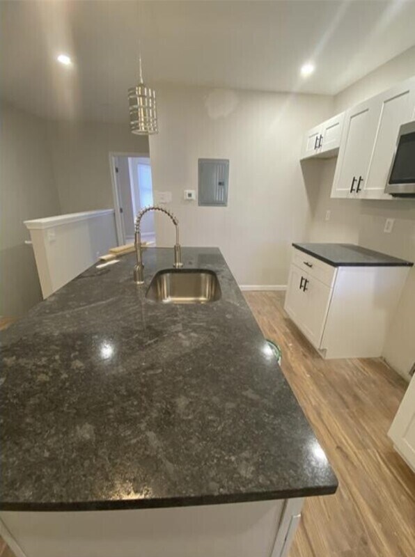 Building Photo - 4327 Reno St