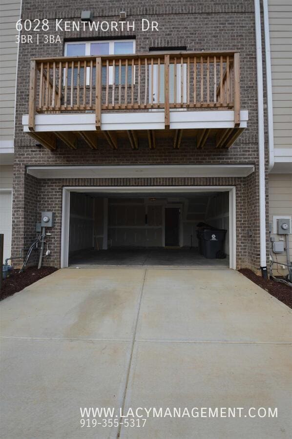 Building Photo - 6028 Kentworth Dr