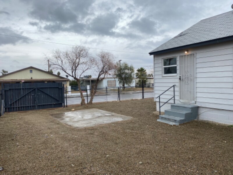 Building Photo - 3514 Center Dr