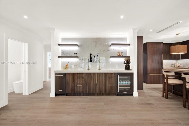 Building Photo - 600 San Antonio Ave