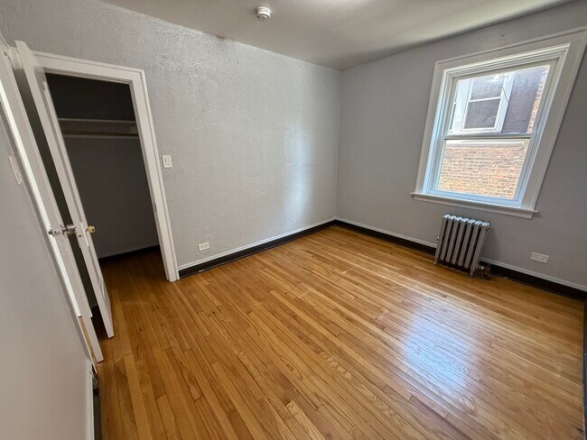 Building Photo - 5912 W 26th St